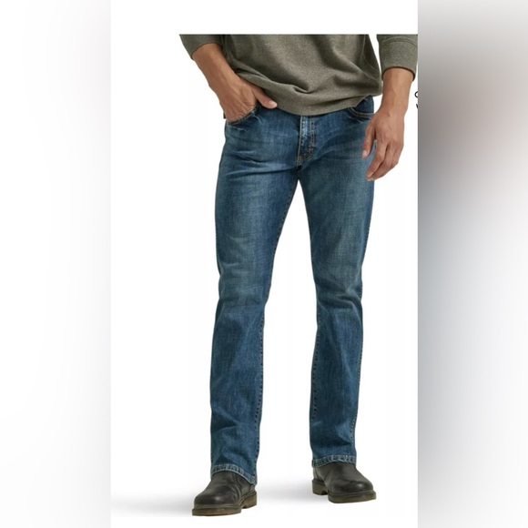 Brand New with Tags, Men’s Wrangler Bootcut Jeans 38x32. - Picture 1 of 7